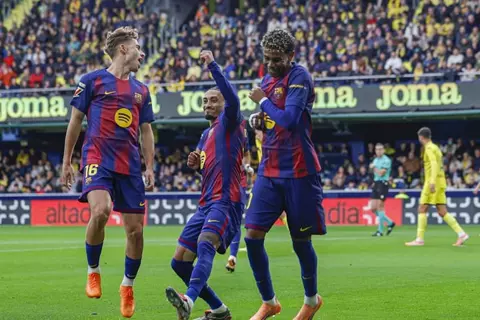 بثنائية رافينيا ويامال.. برشلونة يُسقط فياريال في الدوري الإسباني